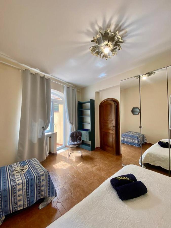 Private Sea View Con Terrazza E Giardino Apartamento
